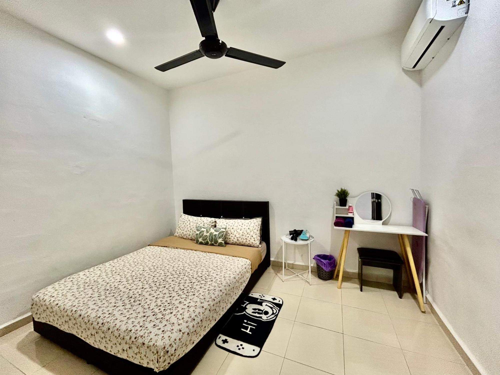 Cozy 288 Entire 3 Bedroom House @ Alma บูกิต เมอร์ตาจัม ภายนอก รูปภาพ